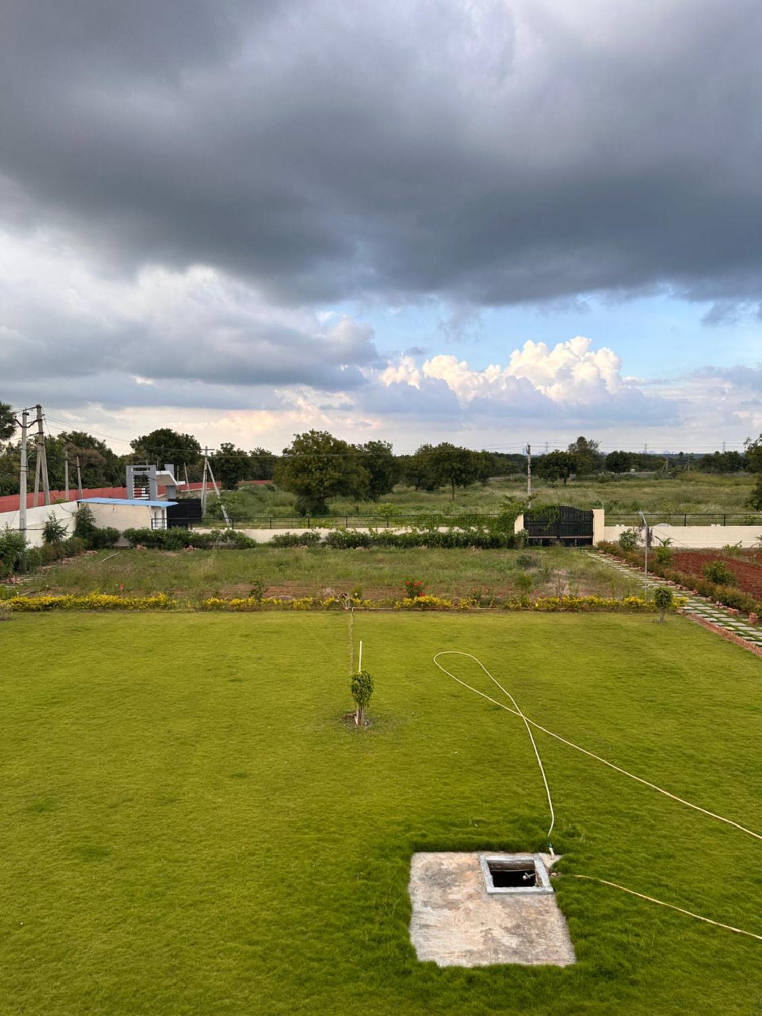 Pn Farm Villa ไฮเดอราบัด ภายนอก รูปภาพ